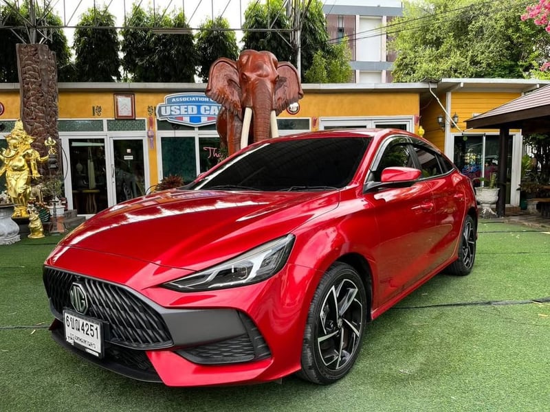 MG 5 1.5 X (รุ่น TOP) เครื่อง1.5cc.AUTO ปี 2025 ประหยัดสุดขีดด้วยระบบ เบนซิน ~ รถสวยปีล่าสุด ไมล์แท้ 100%