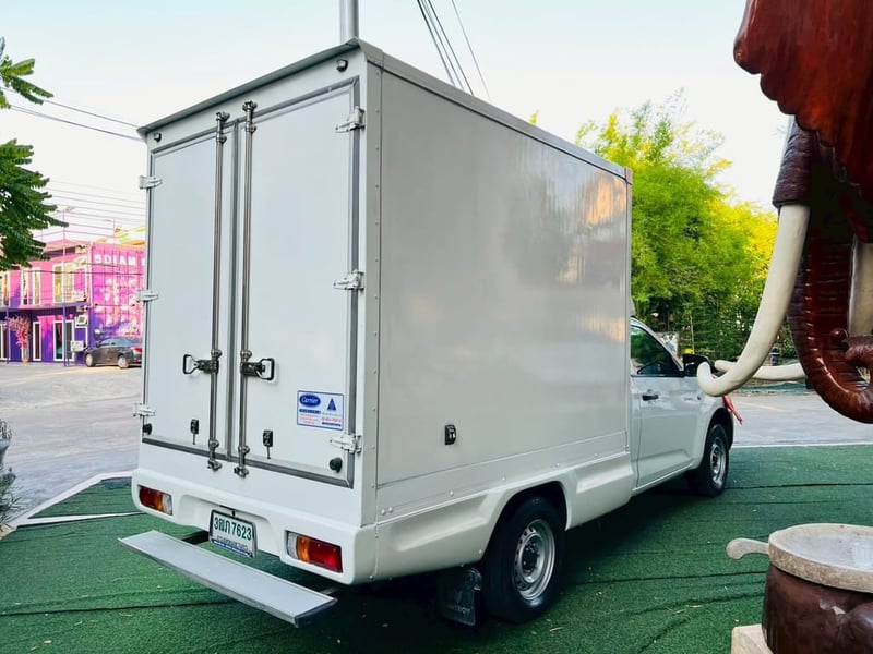 ~ ISUZU D-MAX SPARK 1.9 B MT ปี 2022  ~ราคาถูกที่สุด: (ได้ D-Max ปี 22 + ตู้ทำความเย็น ไมล์ 8 หมื่น ในราคานี้ คุ้มที่สุดในตลาด!) ~พร้อมตู้ทำความเย็น: ตู้สภาพดี สูง 1.60 เมตร 