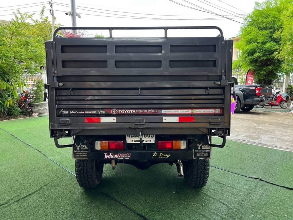 TOYOTA REVO SINGLE ENTRY เครื่อง2.8cc. AUTO ปี2025 TOYOTA REVO SINGLE ENTRY เครื่อง2.8cc. AUTO ปี2025