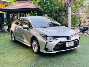 Toyota Corolla Altis เครื่อง 1.6 cc.ตัว G  ปี2020เลขไมล์แท้100%คะ เกียร์อัตโนมัติ เครื่องยนต์ เบนซิน  CNG ภายในกว้าง สะอาด พร้อมวิ่งงานทันที เช็กศูนย์ตลอด 