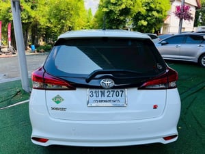 TOYOTA YARIS เครื่อง1.2cc.รุ่นENTRY +LPG AUTO ปี 2022  ประหยัดน้ำมันคูณสอง! สภาพสวยกริ๊บ