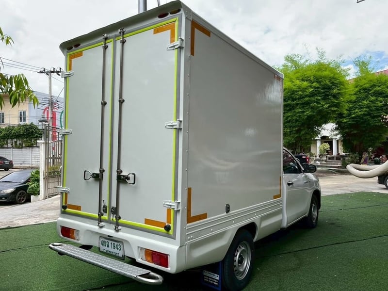 TOYOTA REVO SINGLECAB ตู้แห้ง เครื่อง 2.4cc. เกียร์ธรรมดา ปี 2019