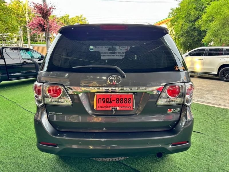   Toyota Fortuner ตัว G SUV 2WD AUTO เกียร์อัตโนมัติ เครื่อง2.5cc. ดีเซล ปี2013 #No8070 ~รถมือสองฟรีดาวน์ ออกรถ