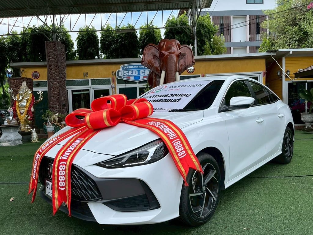 MG 5 รุ่น D+PLUS เครื่อง 1.5cc. AUTO ปี2024 MG 5 รุ่น D+PLUS เครื่อง 1.5cc. AUTO ปี2024