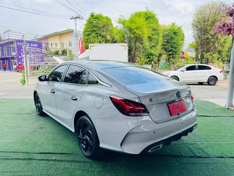  #MG 5 1.5 10th Anniversary Special Edition 2024 ~สภาพนางฟ้า วิ่งน้อยแค่ 29,000 กม. ~ดีไซน์สปอร์ต พรีเมียม ไม่ซ้ำใคร ~เครื่องยนต์ 1.5L แรง ประหยัด พร้อมเกียร์ CVT ~รุ่นพิเศษ ฉลอง 10 ปี MG 
