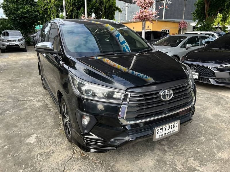 TOYOTA INNOVA CRYSTA PREMIUM 2.8cc. ดีเซล AUTO ปี 2022