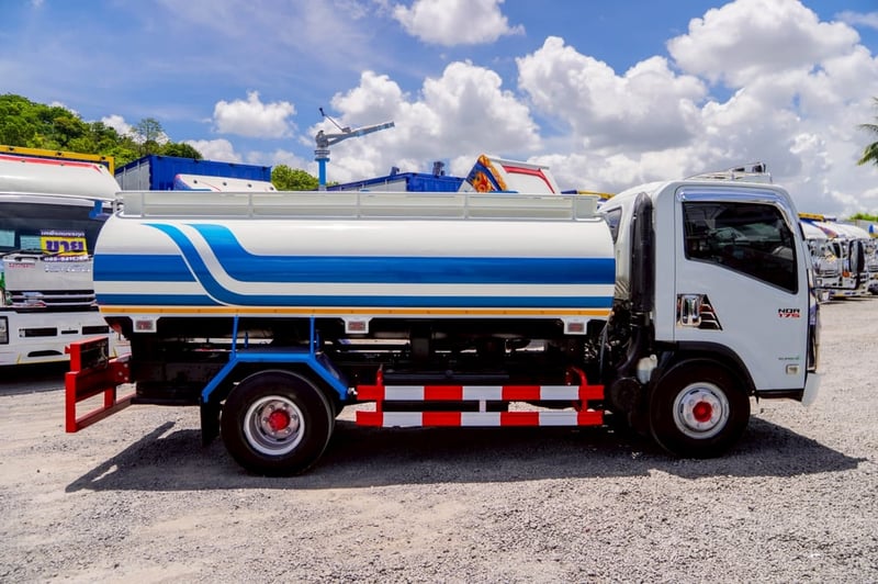 ISUZU FRR 190แรงม้า รถบรรทุก 6ล้อ บรรทุกน้ำ ปี2016 ISUZU FRR 190แรงม้า รถบรรทุก 6ล้อ บรรทุกน้ำ ปี2016