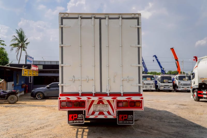 ISUZU FVM 300แรงม้า รถบรรทุก 10ล้อ ตู้เย็น ปี2017 ISUZU FVM 300แรงม้า รถบรรทุก 10ล้อ ตู้เย็น ปี2017