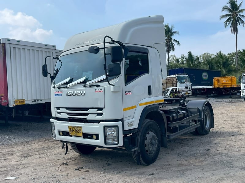ISUZU FTR 240แรงม้า รถบรรทุก 6ล้อ หัวลาก เฉพาะหัว ปี2022