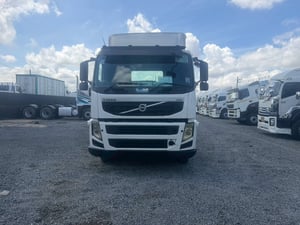 VOLVO FM 370แรงม้า รถบรรทุก หัวลาก 10ล้อ หัวลาก เฉพาะหัว ปี2014