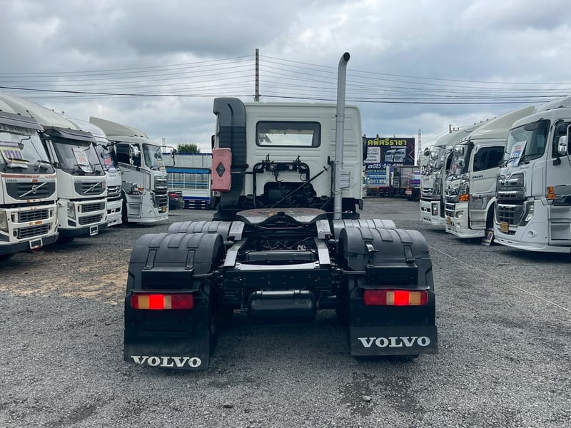 VOLVO 370แรงม้า รถบรรทุก หัวลาก 10ล้อ หัวลาก เฉพาะหัว ปี2012 VOLVO 370แรงม้า รถบรรทุก หัวลาก 10ล้อ หัวลาก เฉพาะหัว ปี2012