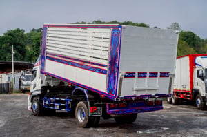 HINO FG 240แรงม้า รถบรรทุก 6ล้อ ดั้มพ์ ปี2018