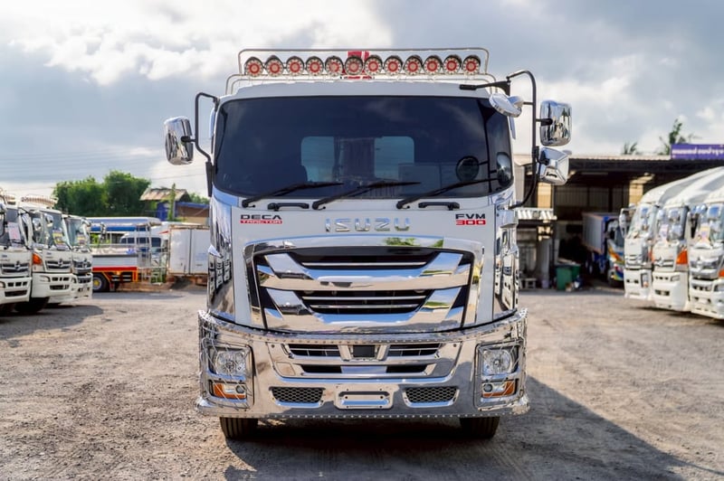 ISUZU FVM 240แรงม้า รถบรรทุก 10ล้อ กระบะเหล็กติดเครน ปี2017 ISUZU FVM 240แรงม้า รถบรรทุก 10ล้อ กระบะเหล็กติดเครน ปี2017