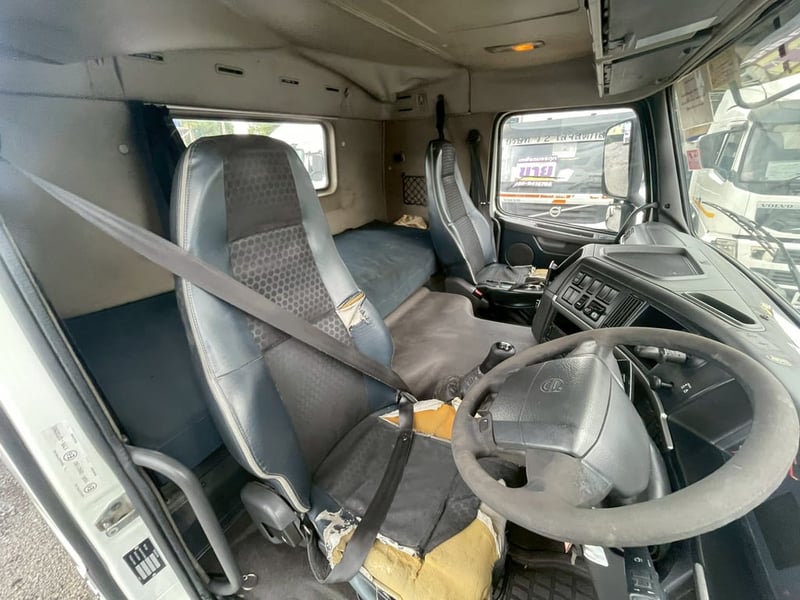 VOLVO 370แรงม้า รถบรรทุก หัวลาก 10ล้อ หัวลาก เฉพาะหัว ปี2012 VOLVO 370แรงม้า รถบรรทุก หัวลาก 10ล้อ หัวลาก เฉพาะหัว ปี2012