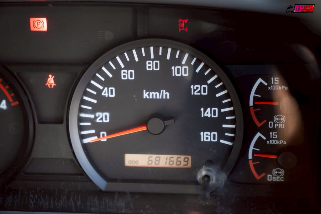 ISUZU FRR 210แรงม้า รถบรรทุก 6ล้อ สองแถว ปี2017