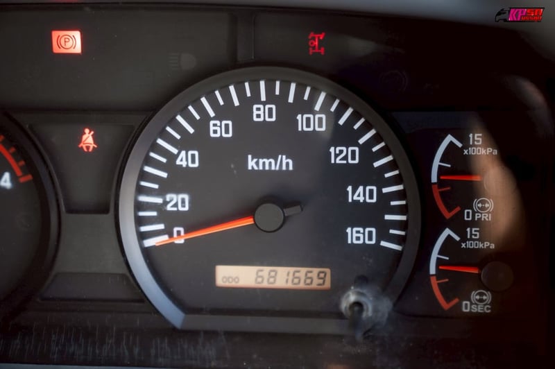 ISUZU FRR 210แรงม้า รถบรรทุก 6ล้อ สองแถว ปี2017 ISUZU FRR 210แรงม้า รถบรรทุก 6ล้อ สองแถว ปี2017