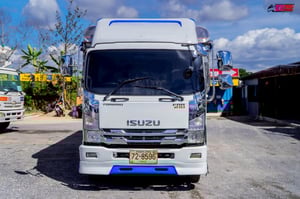 ISUZU FRR 210แรงม้า รถบรรทุก 6ล้อ สองแถว ปี2017 ISUZU FRR 210แรงม้า รถบรรทุก 6ล้อ สองแถว ปี2017