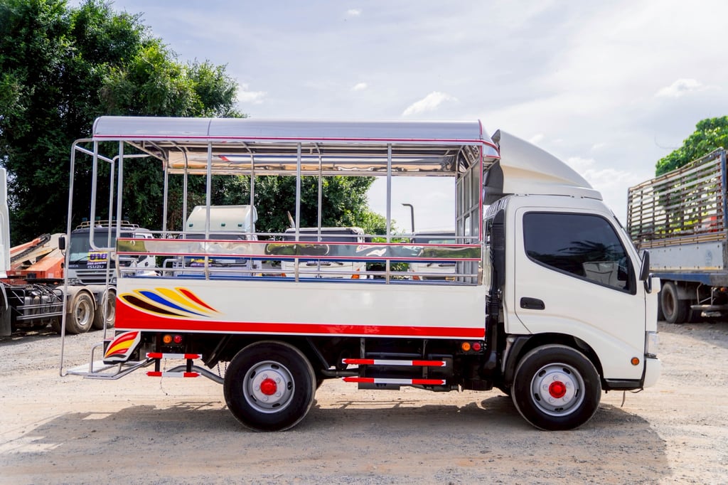 รถโดยสาร HINO136 รถโดยสาร HINO136