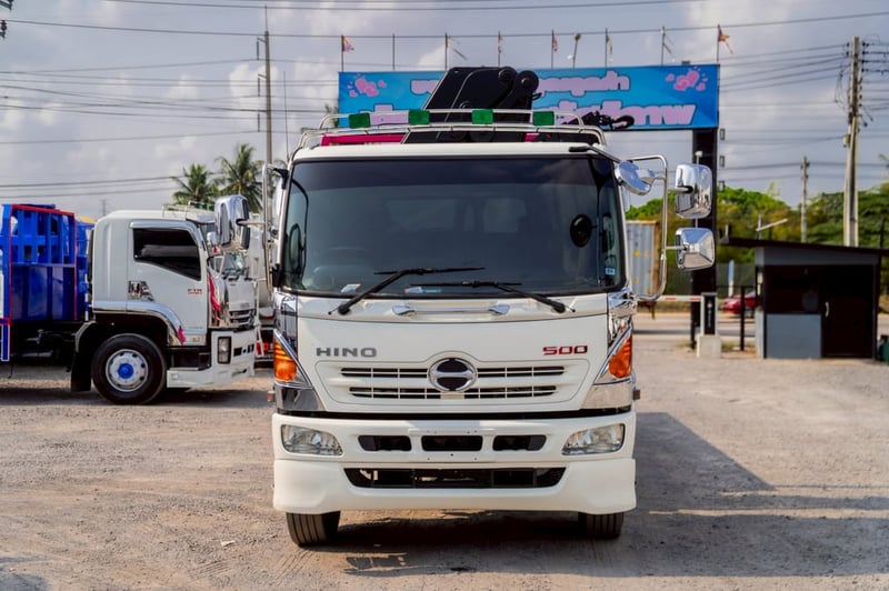 HINO FG 212แรงม้า รถบรรทุก 6ล้อ กระบะเหล็กติดเครน ปี2013 HINO FG 212แรงม้า รถบรรทุก 6ล้อ กระบะเหล็กติดเครน ปี2013