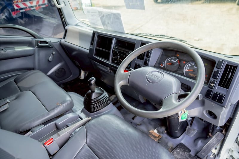 ISUZU NQR 175แรงม้า รถบรรทุก 6ล้อ สองแถว ปี2014 ISUZU NQR 175แรงม้า รถบรรทุก 6ล้อ สองแถว ปี2014