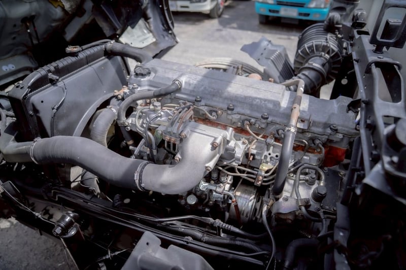 HINO FG 212แรงม้า รถบรรทุก 6ล้อ กระบะเหล็ก ปี2003 HINO FG 212แรงม้า รถบรรทุก 6ล้อ กระบะเหล็ก ปี2003
