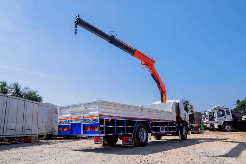 ISUZU FTR 240แรงม้า รถบรรทุก 6ล้อ กระบะเหล็กติดเครน ปี2016 ISUZU FTR 240แรงม้า รถบรรทุก 6ล้อ กระบะเหล็กติดเครน ปี2016