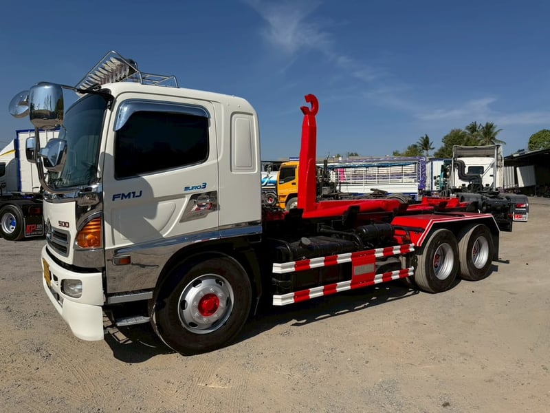 HINO FM 212แรงม้า รถบรรทุก 10ล้อ รถบรรทุกอื่นๆ ปี2013