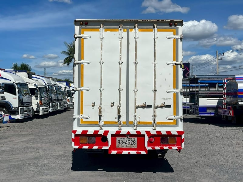 ISUZU FRR 210แรงม้า รถบรรทุก 6ล้อ ตู้แห้ง ปี2009 ISUZU FRR 210แรงม้า รถบรรทุก 6ล้อ ตู้แห้ง ปี2009