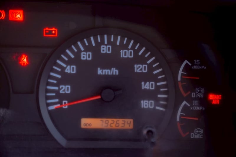 ISUZU FRR 210แรงม้า รถบรรทุก 6ล้อ สองแถว ปี2013