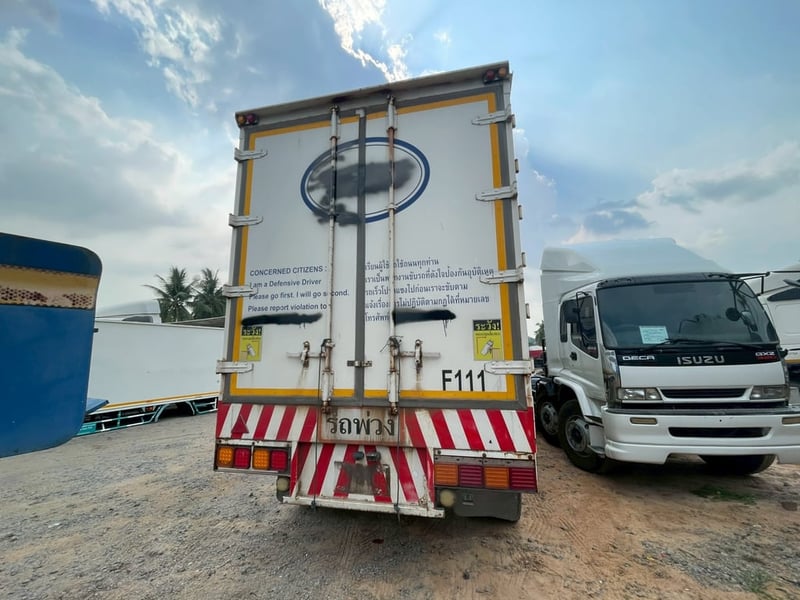 ลูกพ่วงตู้10บาน CLT 2 เพลา 8 ล้อ ลูกพ่วงตู้10บาน CLT 2 เพลา 8 ล้อ