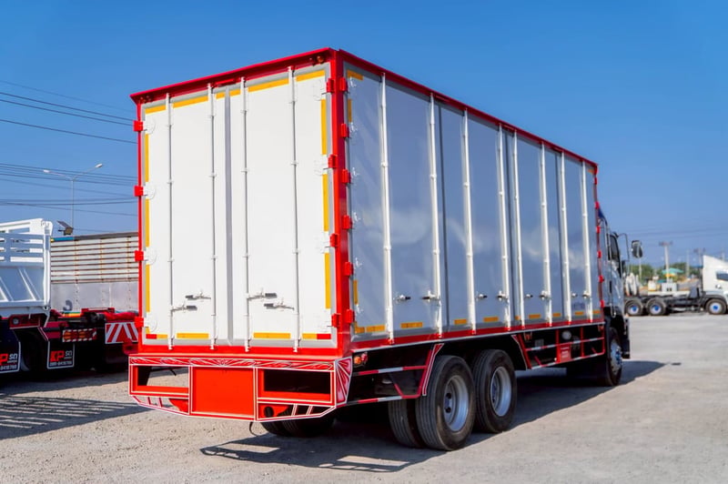 ISUZU FTR 240แรงม้า รถบรรทุก 10ล้อ ตู้แห้ง ปี2021 ISUZU FTR 240แรงม้า รถบรรทุก 10ล้อ ตู้แห้ง ปี2021