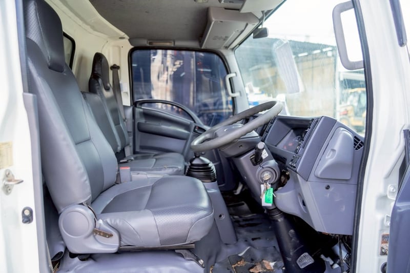 ISUZU NQR 175แรงม้า รถบรรทุก 6ล้อ สองแถว ปี2014 ISUZU NQR 175แรงม้า รถบรรทุก 6ล้อ สองแถว ปี2014