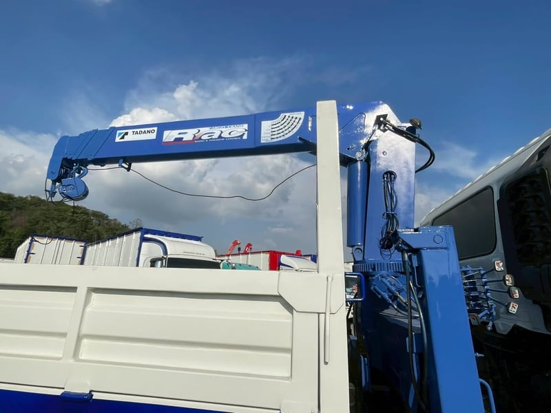 HINO FM 251แรงม้า รถบรรทุก 10ล้อ กระบะเหล็กติดเครน ปี2015