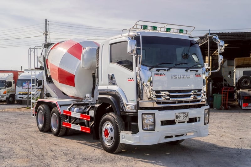 ISUZU FXZ 360แรงม้า รถบรรทุก 10ล้อ โม่ผสมปูน ปี2017