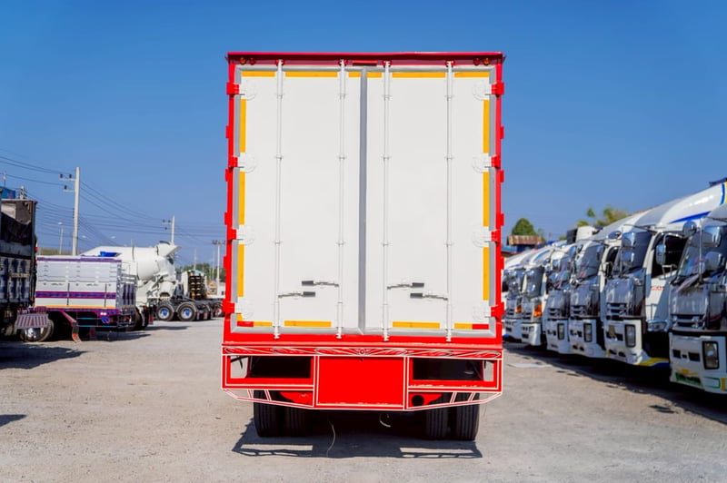 ISUZU FTR 240แรงม้า รถบรรทุก 10ล้อ ตู้แห้ง ปี2021 ISUZU FTR 240แรงม้า รถบรรทุก 10ล้อ ตู้แห้ง ปี2021