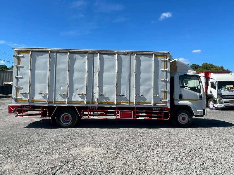 ISUZU FRR 210แรงม้า รถบรรทุก 6ล้อ ตู้แห้ง ปี2009 ISUZU FRR 210แรงม้า รถบรรทุก 6ล้อ ตู้แห้ง ปี2009