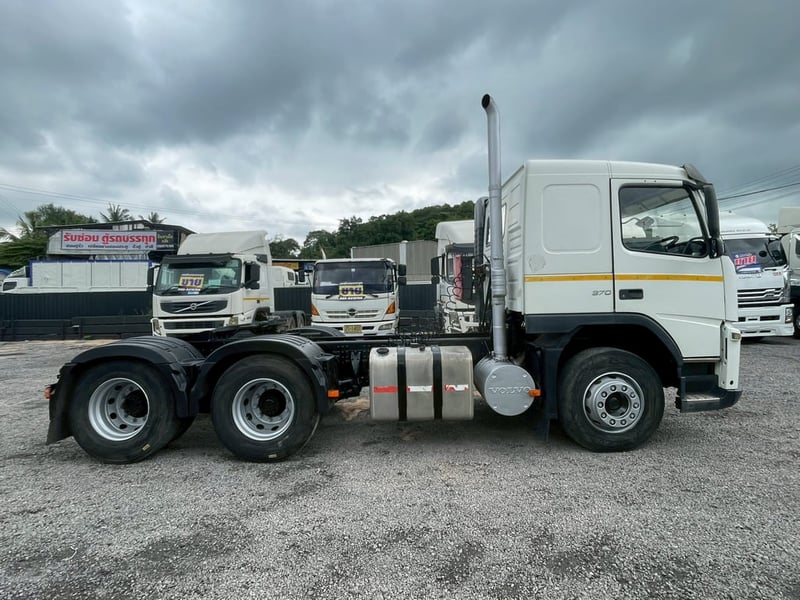 VOLVO 370แรงม้า รถบรรทุก หัวลาก 10ล้อ หัวลาก เฉพาะหัว ปี2012 VOLVO 370แรงม้า รถบรรทุก หัวลาก 10ล้อ หัวลาก เฉพาะหัว ปี2012