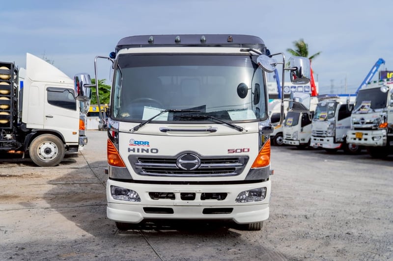 HINO รถโดยสาร 144 แรงม้า 6 ล้อ HINO รถโดยสาร 144 แรงม้า 6 ล้อ