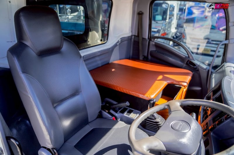 ISUZU FRR 210แรงม้า รถบรรทุก 6ล้อ สองแถว ปี2017 ISUZU FRR 210แรงม้า รถบรรทุก 6ล้อ สองแถว ปี2017