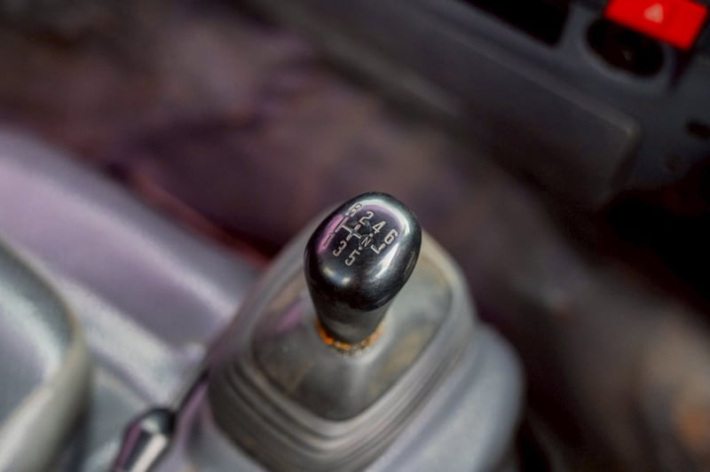 ISUZU NPR 150แรงม้า รถบรรทุก 6ล้อ กระบะเหล็กติดเครน ปี2013 เลขไมล์น้อยกว่า 100,000 กม. ISUZU NPR 150แรงม้า รถบรรทุก 6ล้อ กระบะเหล็กติดเครน ปี2013 เลขไมล์น้อยกว่า 100,000 กม.