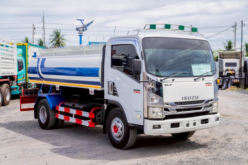 ISUZU FRR 190แรงม้า รถบรรทุก 6ล้อ บรรทุกน้ำ ปี2016 ISUZU FRR 190แรงม้า รถบรรทุก 6ล้อ บรรทุกน้ำ ปี2016
