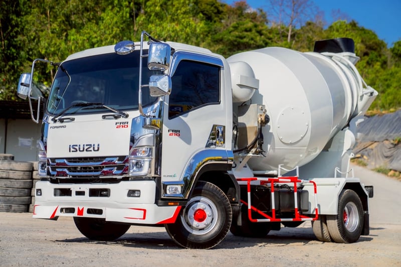 ISUZU FRR 210แรงม้า รถบรรทุก 6ล้อ ตู้เย็น ปี2024 เลขไมล์ 36,442 กม.