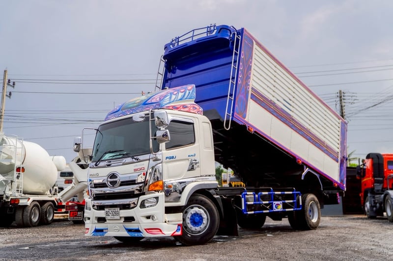 HINO FG 240แรงม้า รถบรรทุก 6ล้อ ดั้มพ์ ปี2018