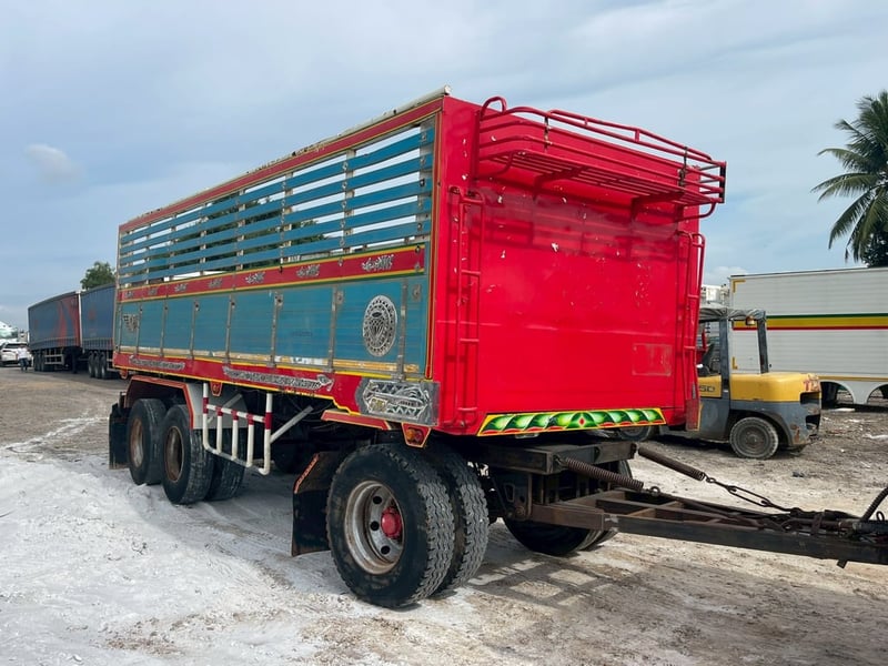 ISUZU GXZ 360แรงม้า รถบรรทุก 10ล้อ ดั้มพ์ แม่+ลูก ISUZU GXZ 360แรงม้า รถบรรทุก 10ล้อ ดั้มพ์ แม่+ลูก
