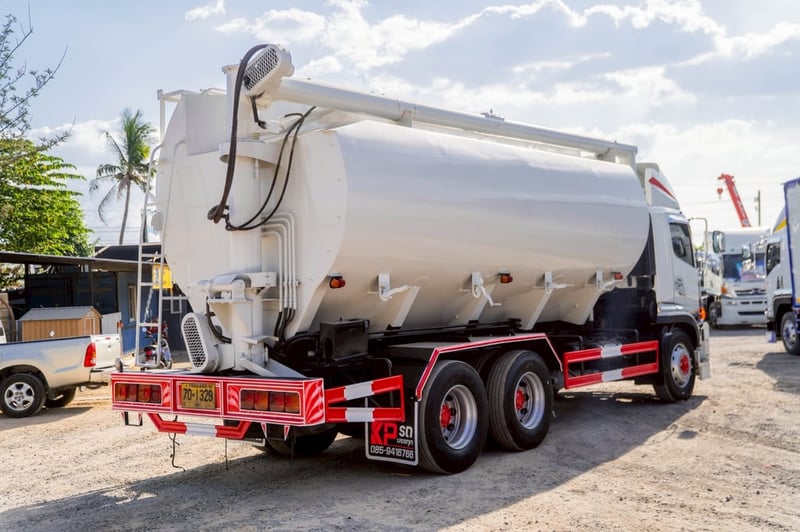 HINO FM 260แรงม้า รถบรรทุก 10ล้อ บรรทุกอาหารสัตว์ ปี2020 HINO FM 260แรงม้า รถบรรทุก 10ล้อ บรรทุกอาหารสัตว์ ปี2020