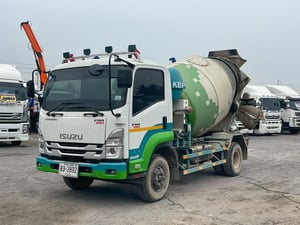 ISUZU FRR 190แรงม้า รถบรรทุก 6ล้อ โม่ผสมปูน ปี2023 เลขไมล์ 21,534 กม.