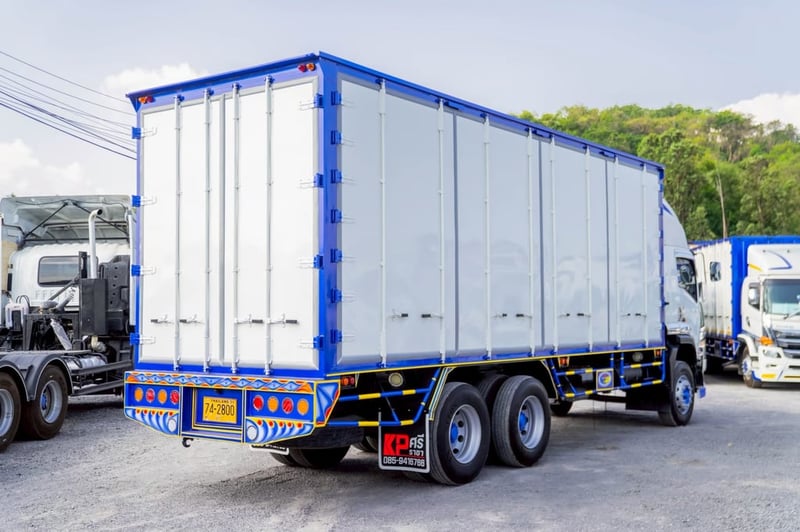ISUZU FVM 240แรงม้า รถบรรทุก 10ล้อ ตู้แห้ง ปี2022 เลขไมล์ 200,781 กม. ISUZU FVM 240แรงม้า รถบรรทุก 10ล้อ ตู้แห้ง ปี2022 เลขไมล์ 200,781 กม.