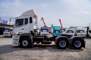 UD GWE 390แรงม้า รถบรรทุก หัวลาก 10ล้อ หัวลาก เฉพาะหัว ปี2021
