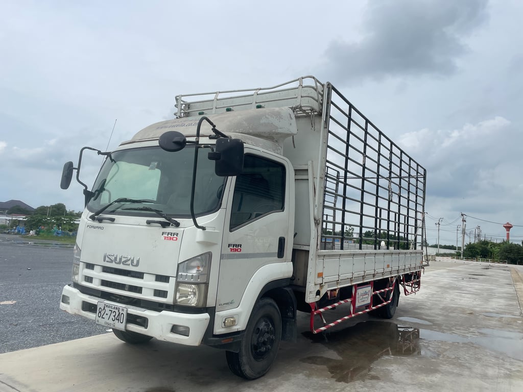 ISUZU FRR 190แรงม้า รถบรรทุก 6ล้อ กระบะคอกสูง ปี2012 เลขไมล์ 133,333 กม. ISUZU FRR 190แรงม้า รถบรรทุก 6ล้อ กระบะคอกสูง ปี2012 เลขไมล์ 133,333 กม.