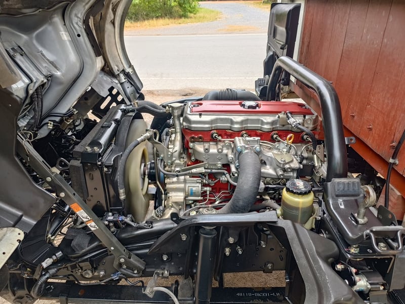 HINO XZU 150แรงม้า รถบรรทุก 6ล้อ สองแถว ปี2016